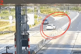 Xử phạt tài xế ‘thiếu’ tiền qua trạm thu phí, đi ngược chiều đường dẫn cao tốc