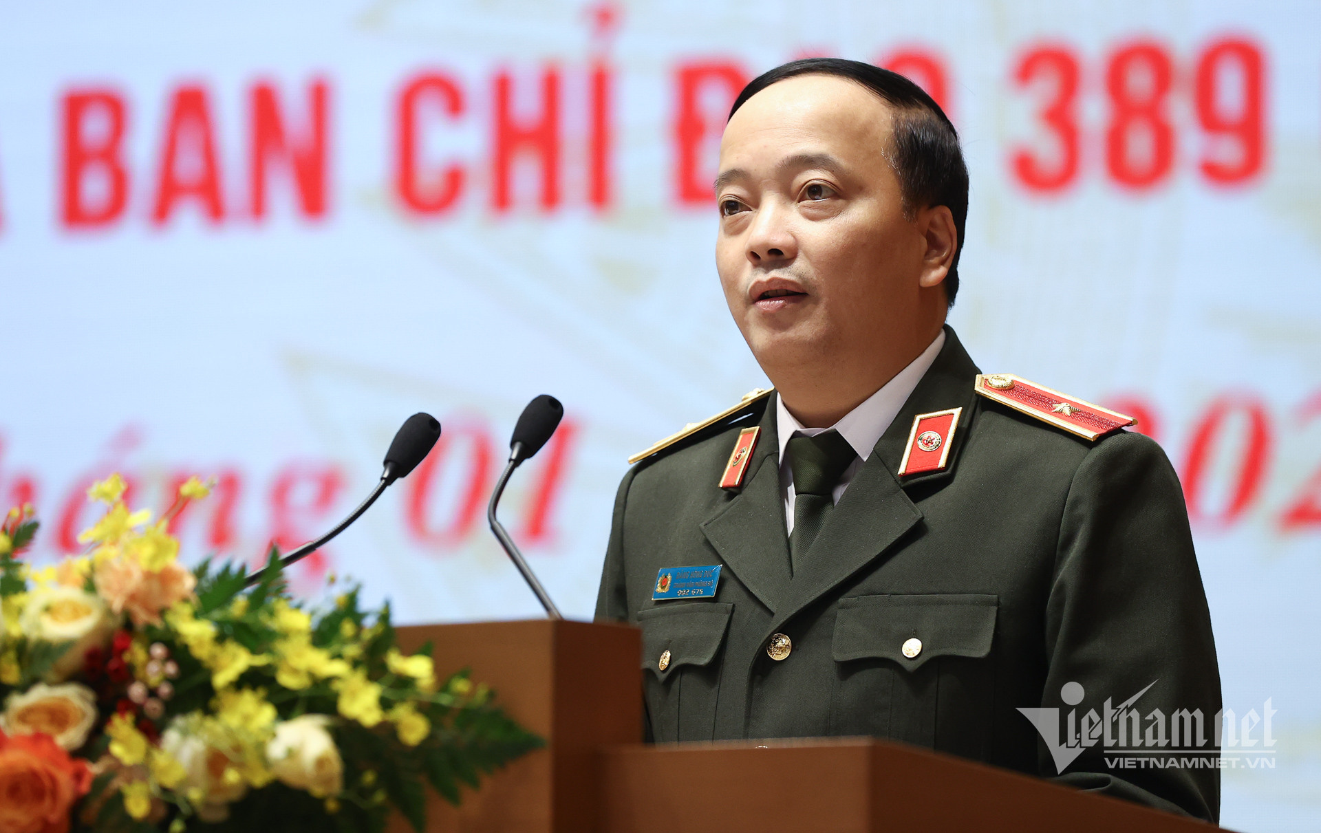 dang hong duc 5886.jpg