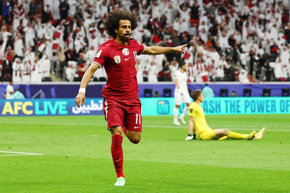 Qatar giành vé đầu tiên vào vòng 1/8 Asian Cup