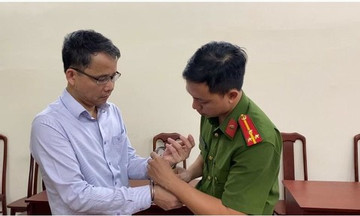 VN Register’s deputy head detained on charge of power abuse