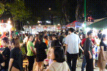 Hàng ngàn du khách tham quan Lễ hội Tết Việt 2024