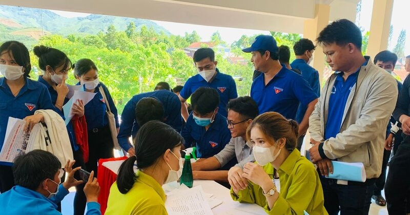 Quang Ngai facilitates young ethnic minority people to work overseas