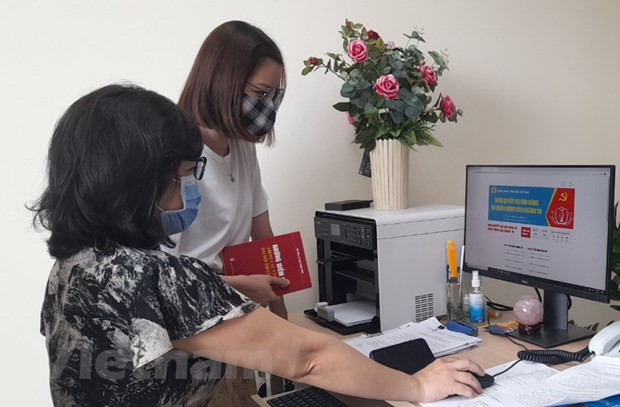 Thi trực tuyến 'Nghị quyết Đại hội Đảng và hành động của chúng ta'