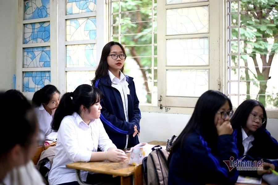 van hoa hoc sinh.jpeg