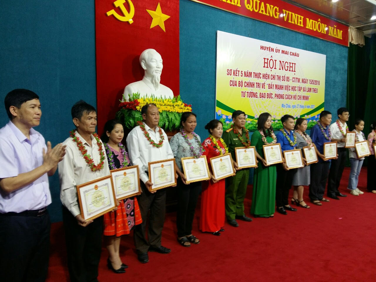 Ý thức tự giác học, làm theo Bác đã thấm nhuần trong nhận thức và hành động của cán bộ, đảng viên