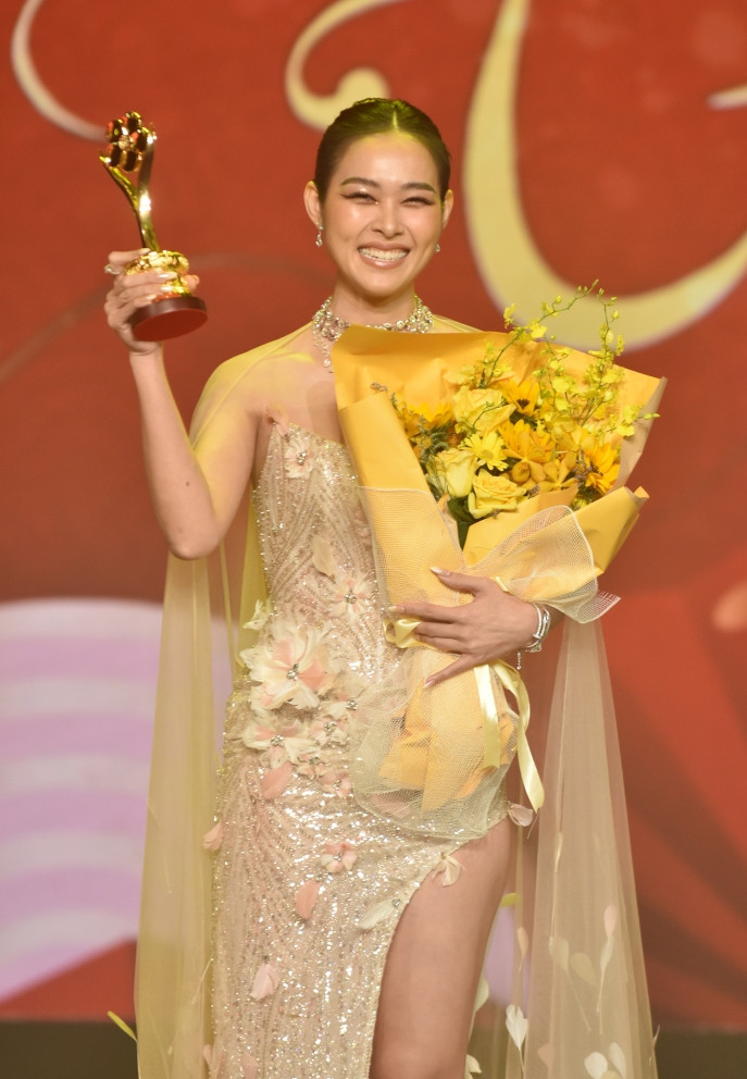 batch dddiep bao ngoc nu dien vien dien anh truyen hinh duoc yeu thich nhat.jpg