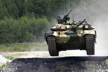 Bộ ba xe tăng 'sát thủ' của Nga khiến siêu tăng M1 Abrams của Mỹ dè chừng