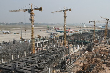 Toàn cảnh công trường nhà ga T3 sân bay Tân Sơn Nhất sau 1 năm khởi công