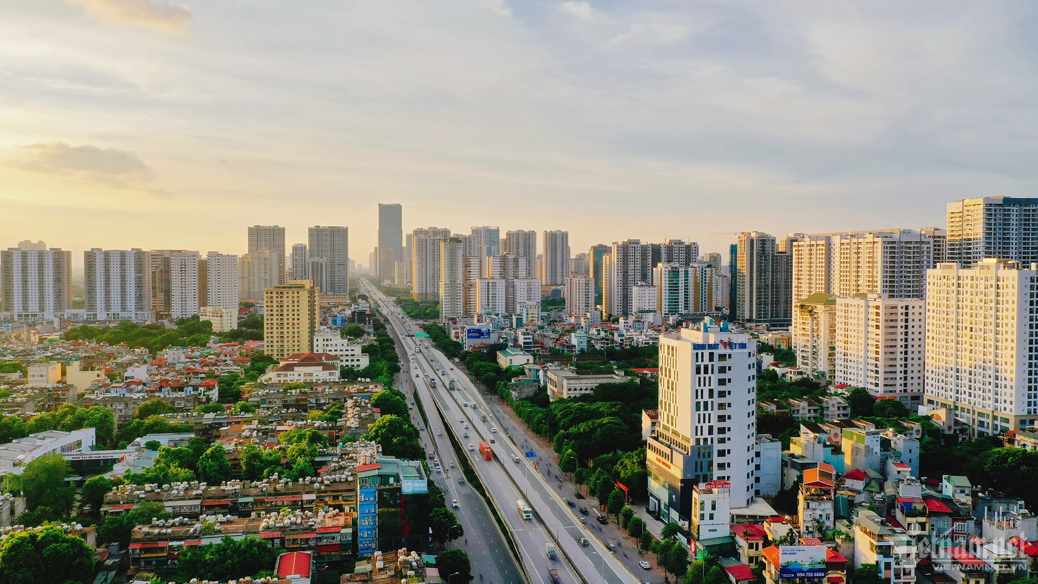 Hanoi, HCM City seek new policies to develop urban railway system