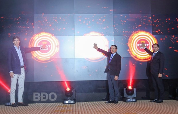 vietnam-binh dinh formula 1 powerboat racing team makes debut picture 1