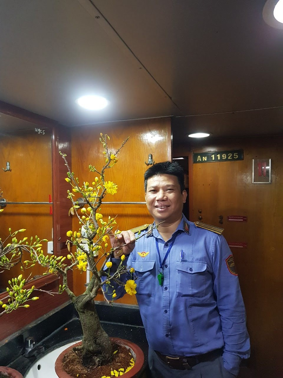 vo chong tiep vien duong sat 2.jpg