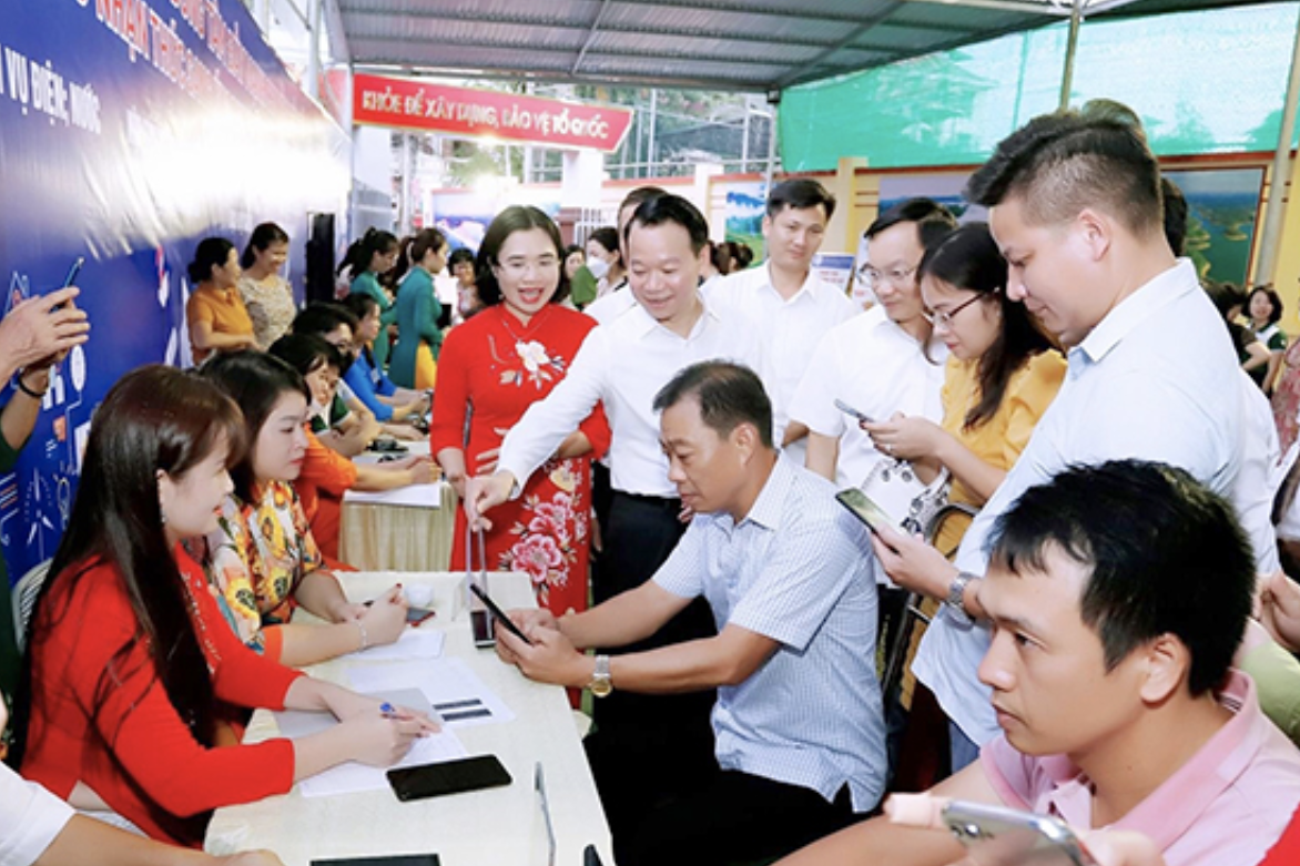 Yên Bái tăng tốc chuyển đổi số trong xây dựng nông thôn mới