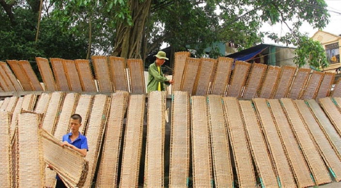 324527 banh da nem tho ha.jpg