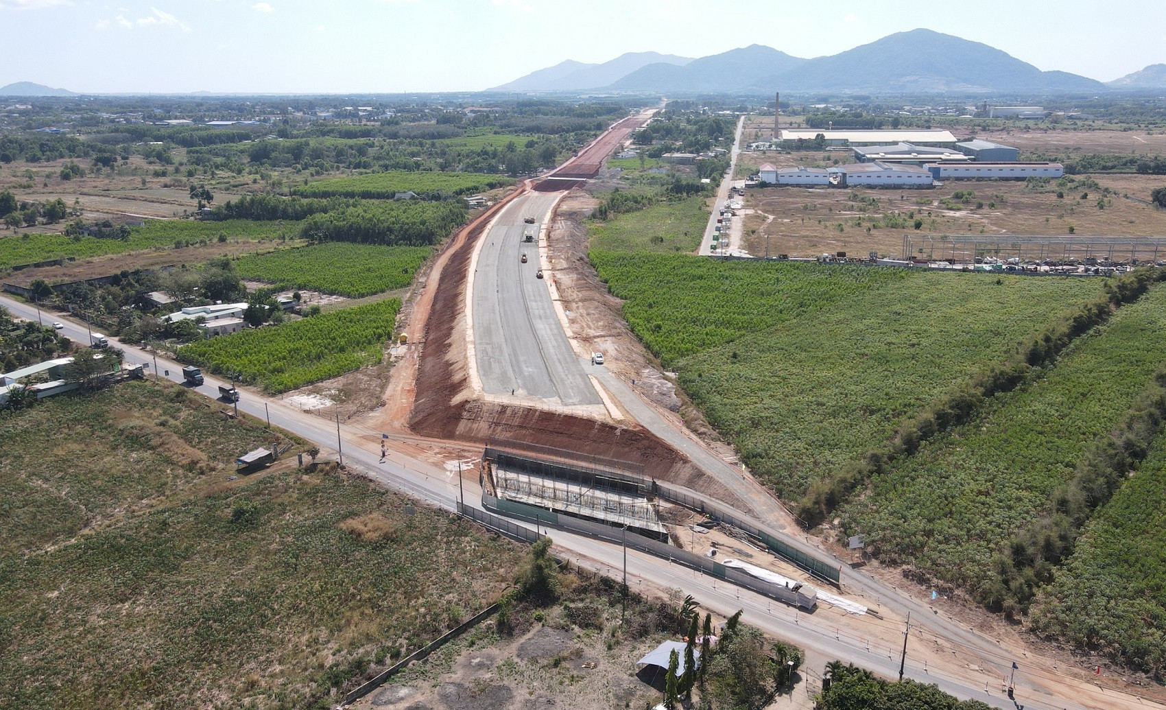 chu tich quoc hoi vuong dinh hue thi sat cao toc bien hoa vung tau vnn.jpg