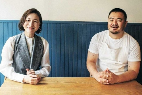 'Ngọc nữ Nhật Bản' kết hôn với đầu bếp nổi tiếng sau bê bối ngoại tình