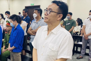 Bị cáo buộc nhận hối lộ 300 triệu đồng, ông Trần Hùng kháng cáo kêu oan