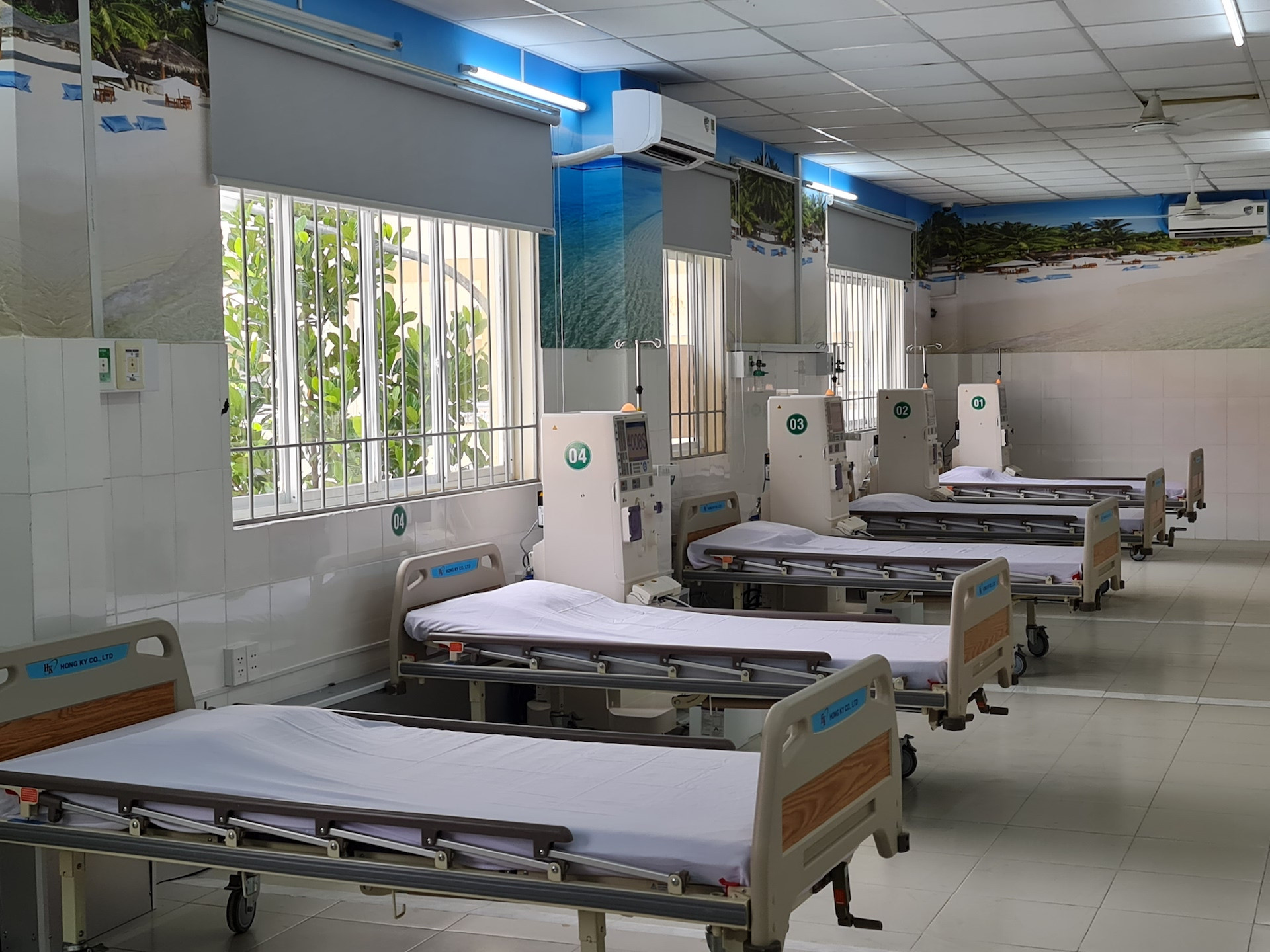 Theo bác sĩ Đoàn Văn Huệ, Giám đốc bệnh viện huyện Cần Giờ, với sự hỗ trợ của Bệnh viện Lê Văn Thịnh, lần đầu tiên Cần Giờ có một đơn vị chạy thận. Đây là niềm mơ ước của địa phương, nhất là ở các vùng xa như xã đảo Thạnh An. 