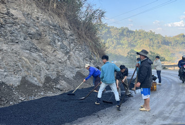 Gấp rút 'vá' đường trăm tỷ vào Khu di tích Sở chỉ huy chiến dịch Điện Biên Phủ