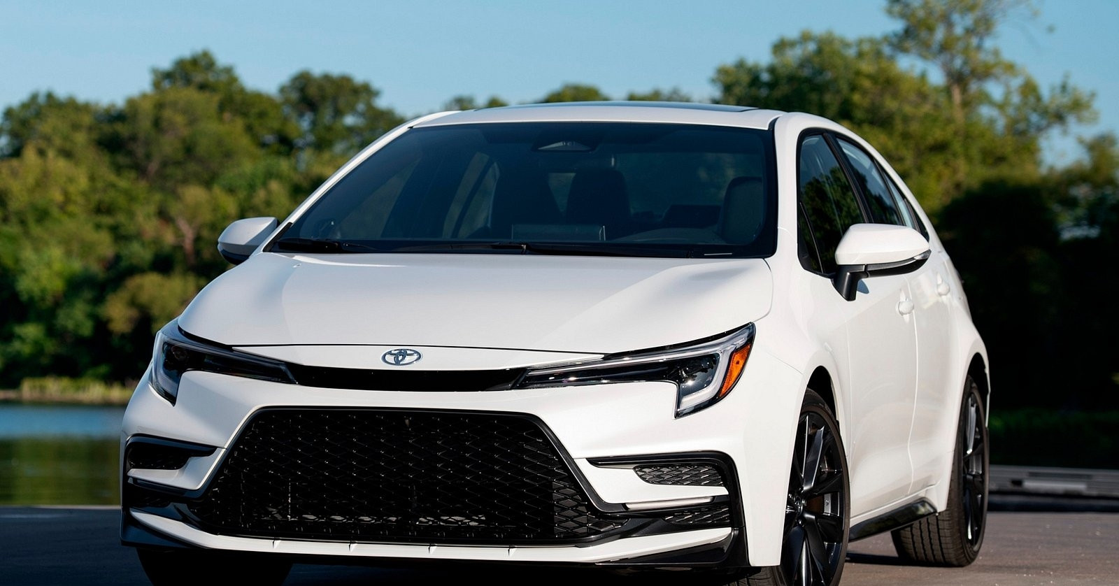 View - Top 10 mẫu xe giá rẻ bền bỉ, có xe đã dừng bán ở Mỹ là vua doanh số ở VN