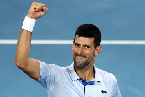 Djokovic 'tốc hành' vào tứ kết Úc mở rộng 2024