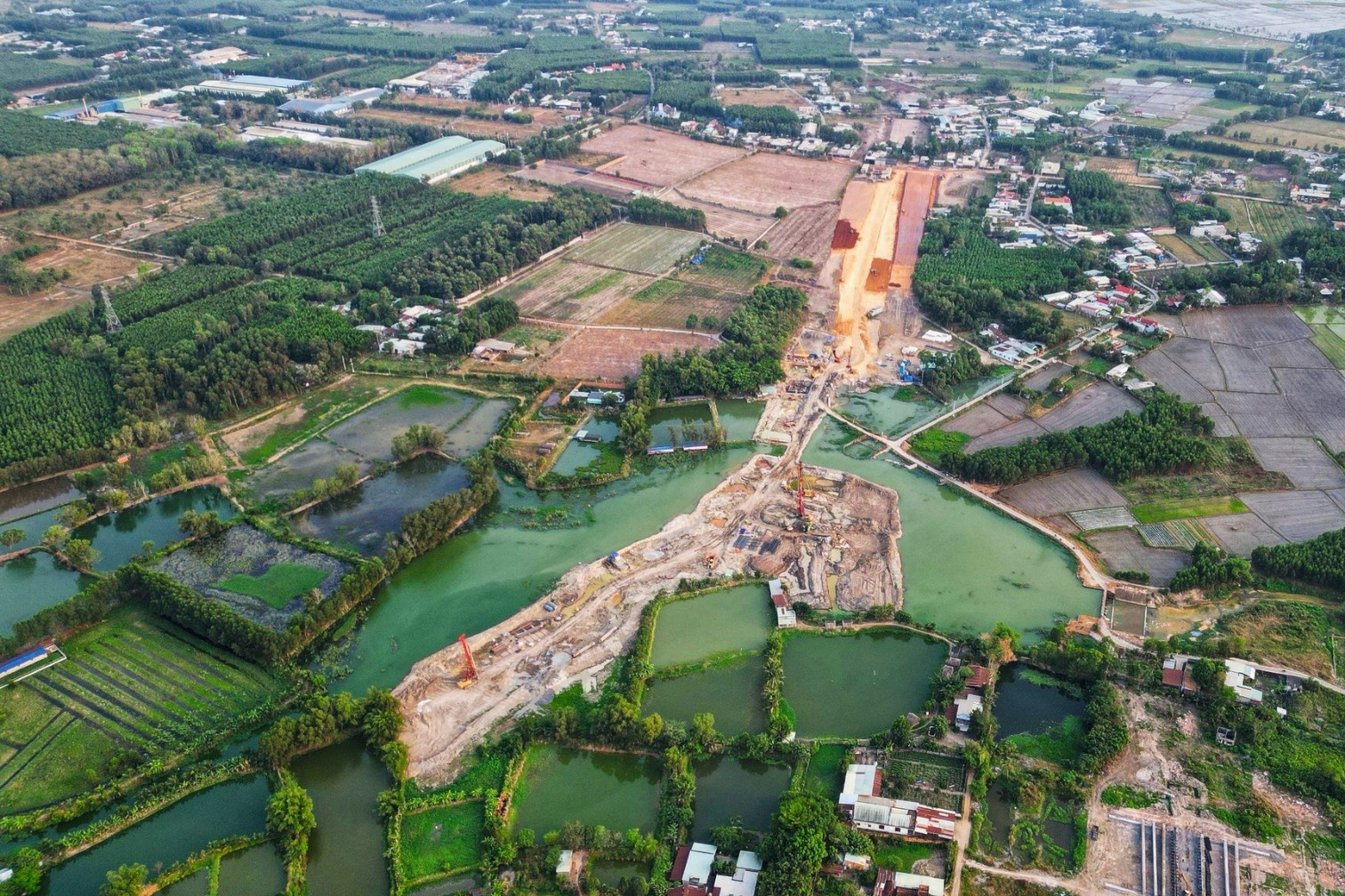 Hơn nửa năm, cao tốc Biên Hòa - Vũng Tàu qua Đồng Nai vẫn chờ mặt bằng