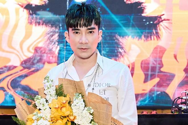 Quang Hà: Tuổi 43, tôi may mắn có cuộc sống đủ đầy