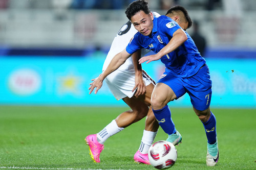 Sao Thái Lan tuyên bố lấy vé vòng 1/8 Asian Cup