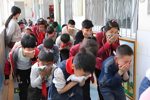 Tranh cãi vụ cháy trường khiến 13 học sinh tiểu học thiệt mạng ở Trung Quốc