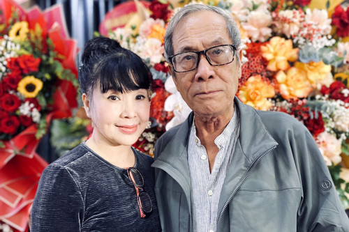 Lý do NSND Lan Hương trì hoãn đăng ký kết hôn với NSƯT Tất Bình