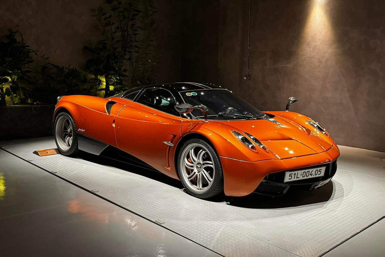 Pagani Huayra 80 tỷ của Minh Nhựa đổi biển số, xuất hiện trong nhà Cường Đô la