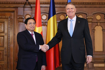 Thủ tướng gặp Tổng thống, Chủ tịch Thượng viện, Hạ viện Romania