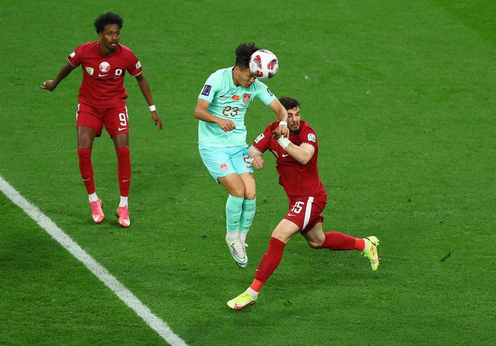 trung quoc vs qatar 1.jpg