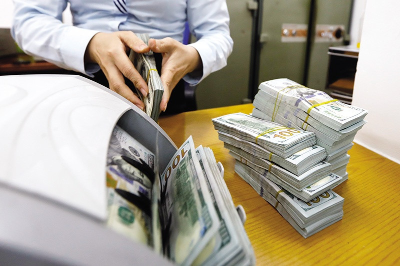 Expert predictions on forex in 2024