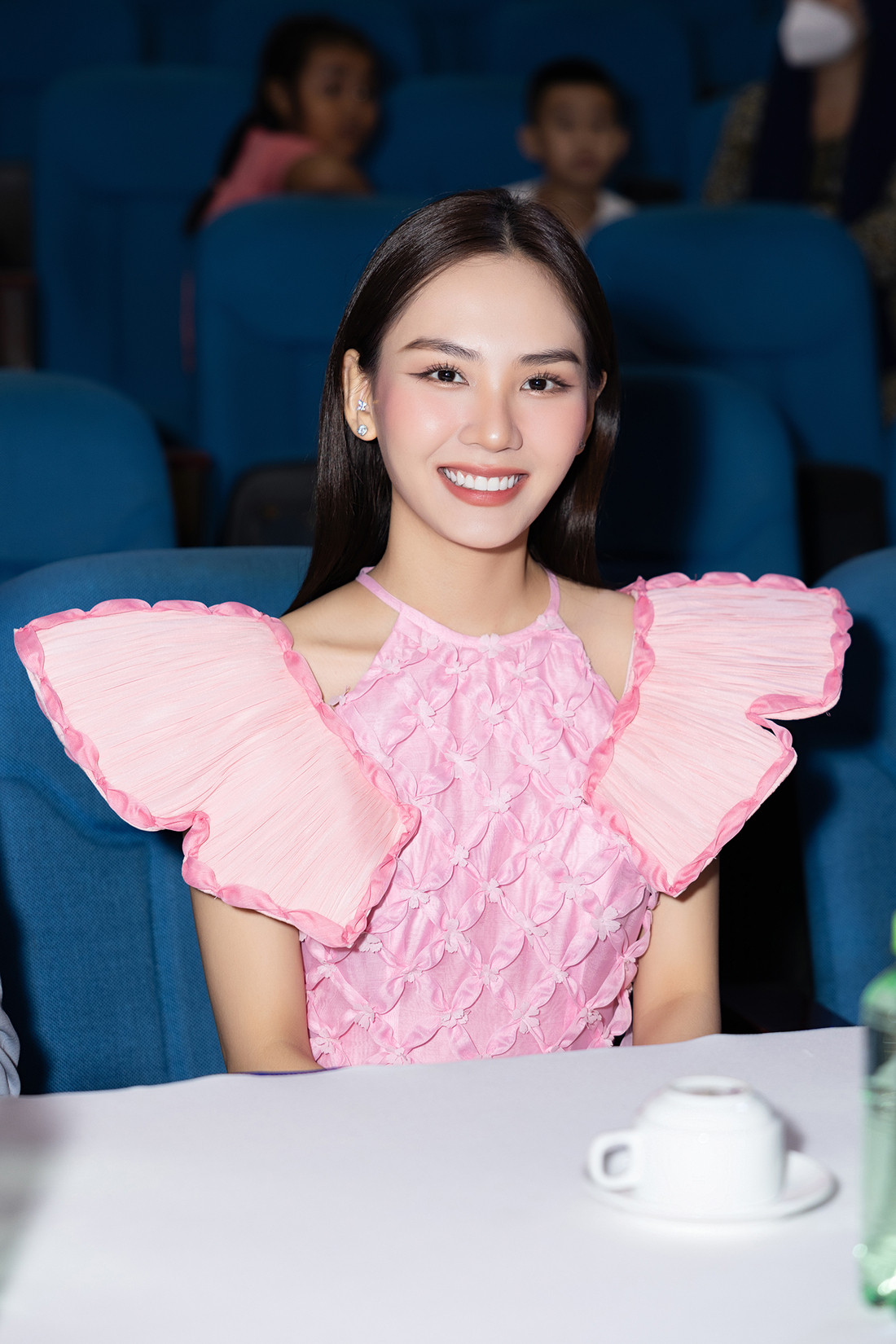 tet hanh phuc 2024 sen vang 20.jpg