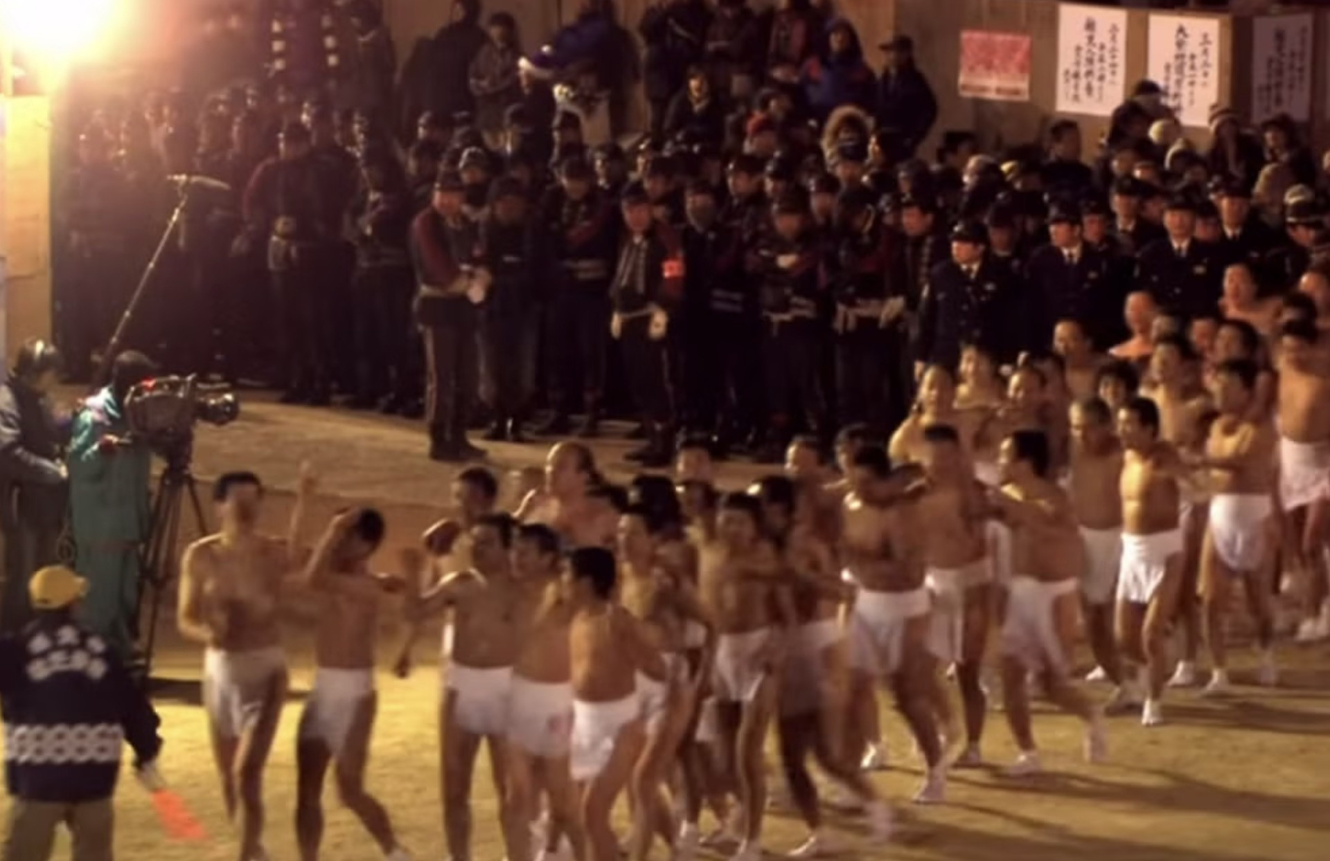 lễ hội khỏa thân.jpg