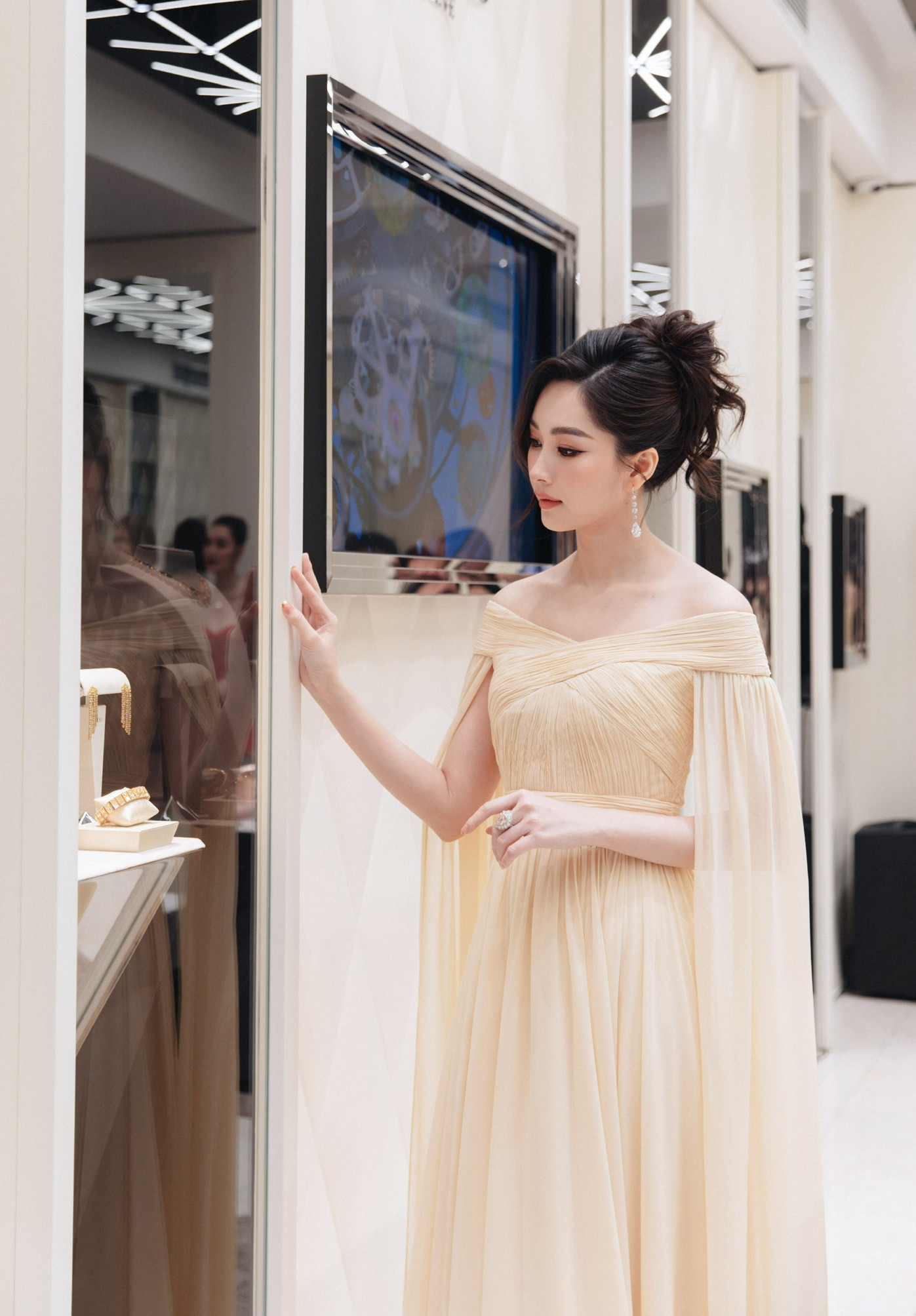 ms dang thu thao 3.jpg