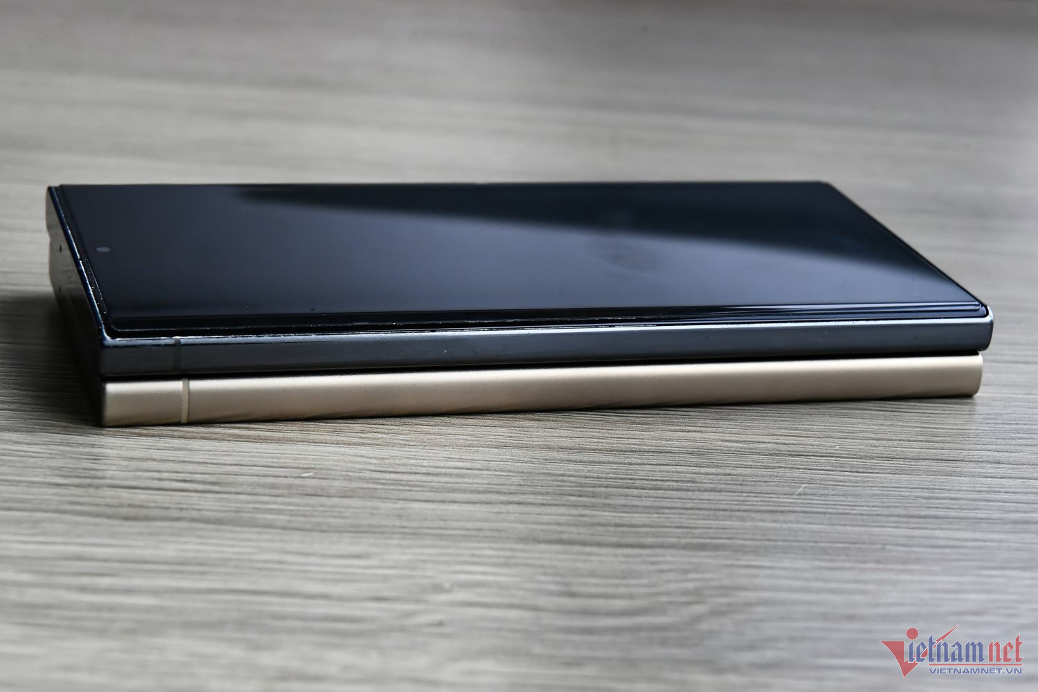 View - Mở hộp Samsung Galaxy S24 Ultra: Có gì khác Galaxy S23 Ultra?