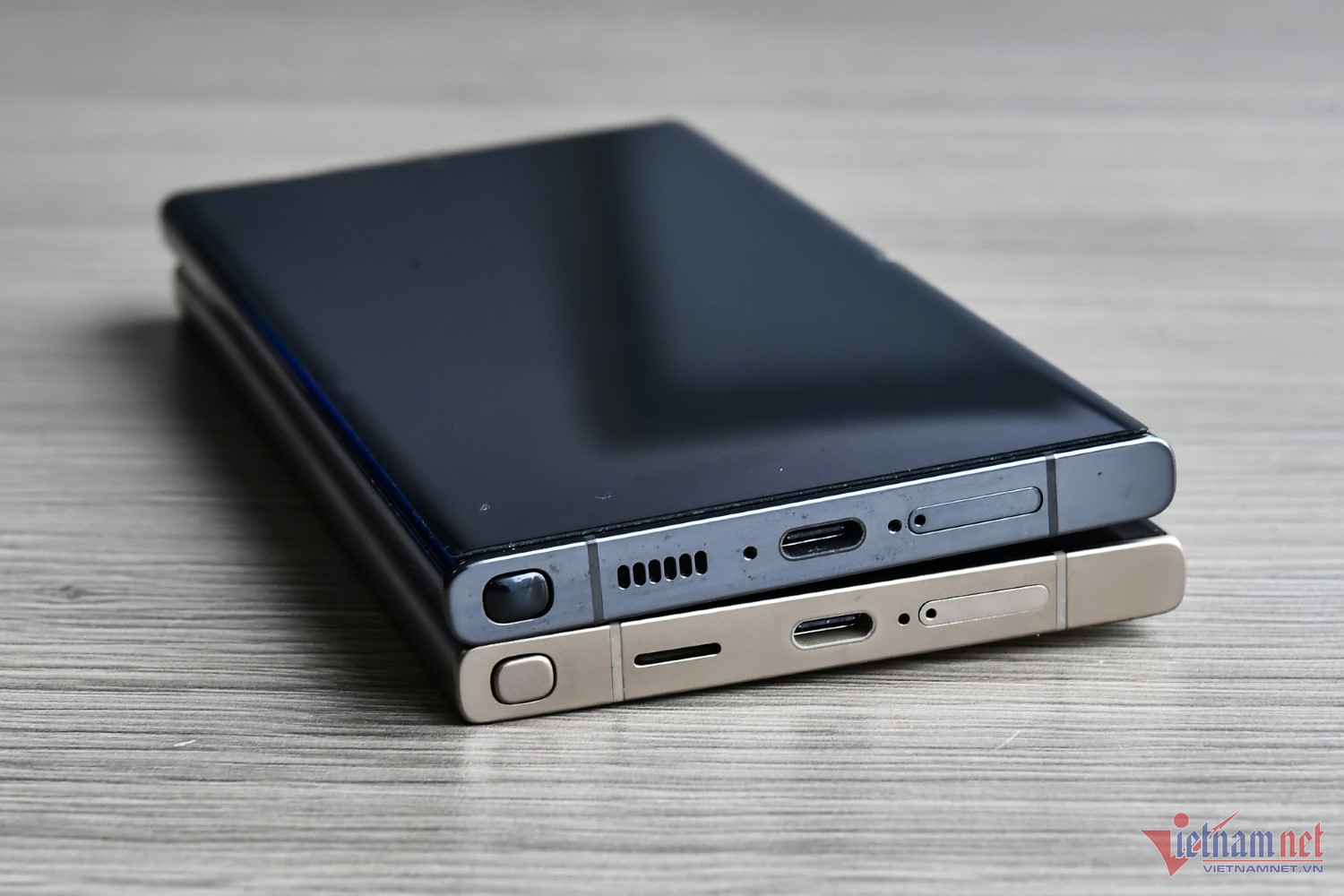 View - Mở hộp Samsung Galaxy S24 Ultra: Có gì khác Galaxy S23 Ultra?