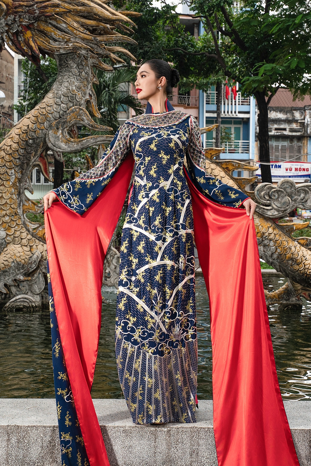 1 hoa hau tran thi thu uyen 1.jpg