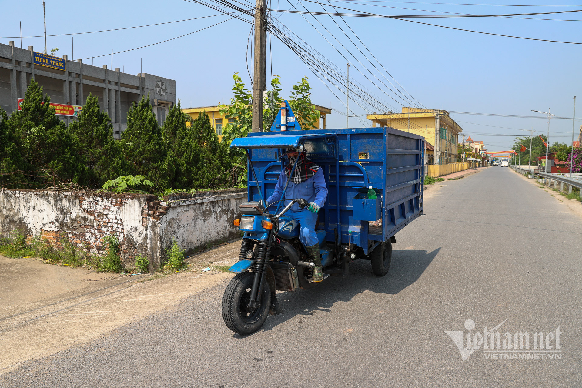 11 htx thinh thang 3992.jpg