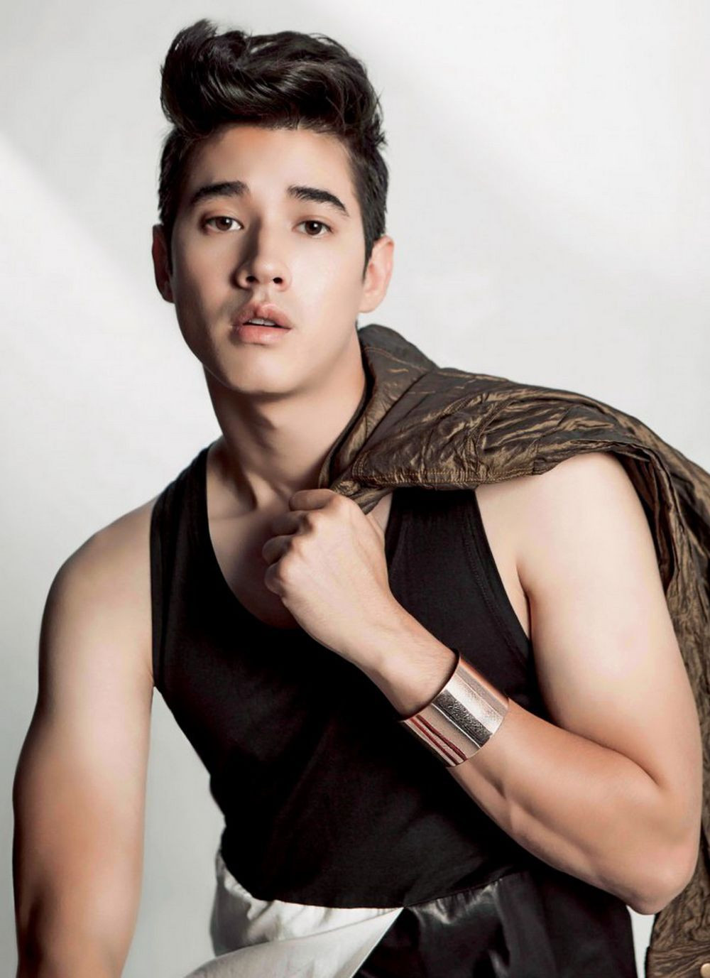 956881 imgrreqhn165na.jpg