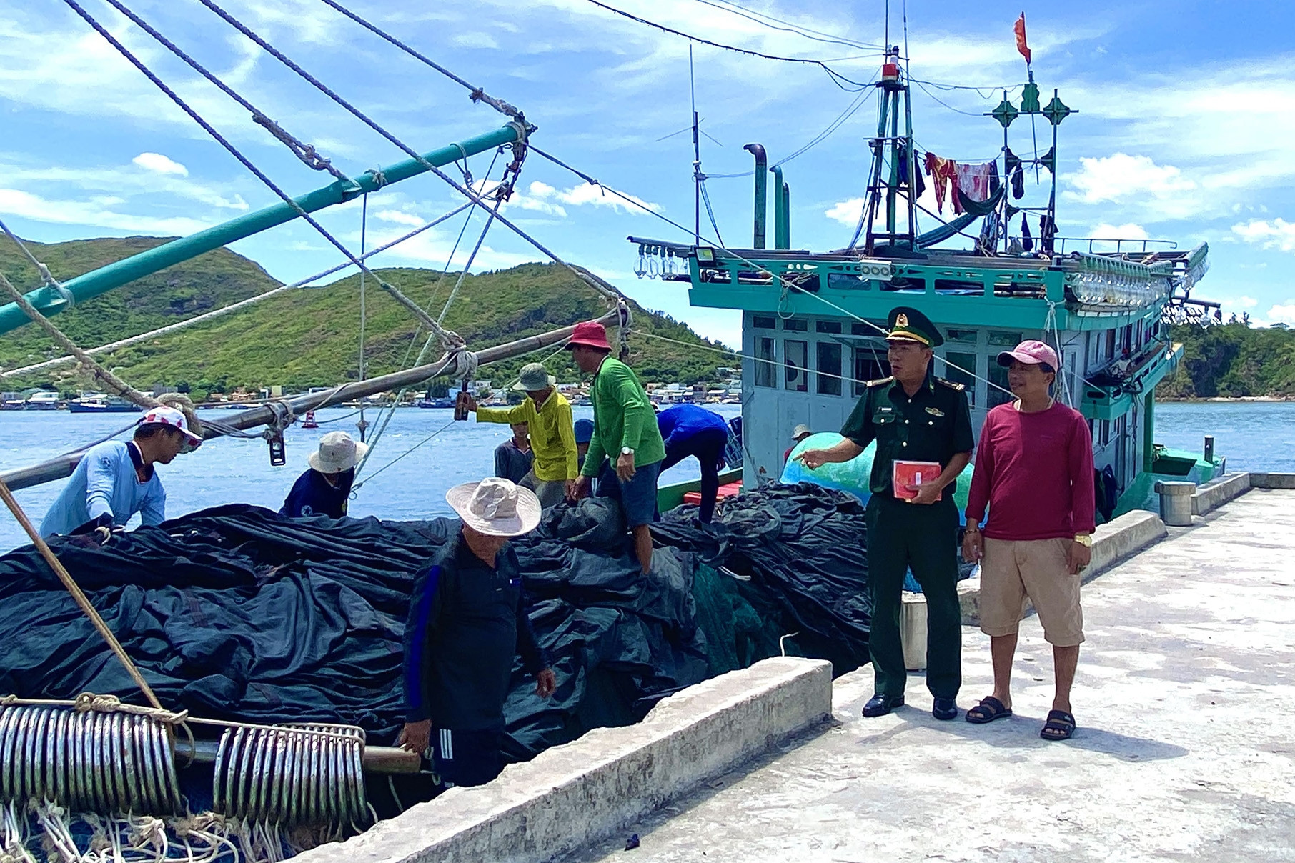 Chống khai thác IUU: Vận động ngư dân tố giác hành vi vi phạm