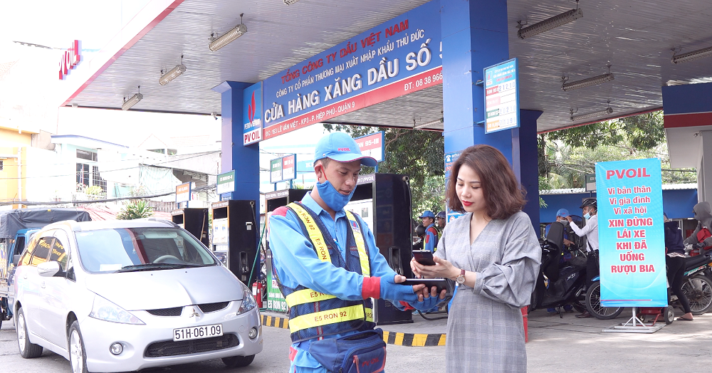 Thủ tướng: Tuyệt đối không để thiếu hụt, đứt gãy nguồn cung xăng dầu