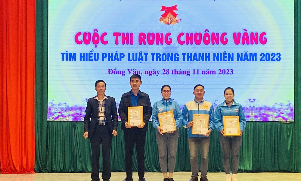 tiep can phap luat.jpg