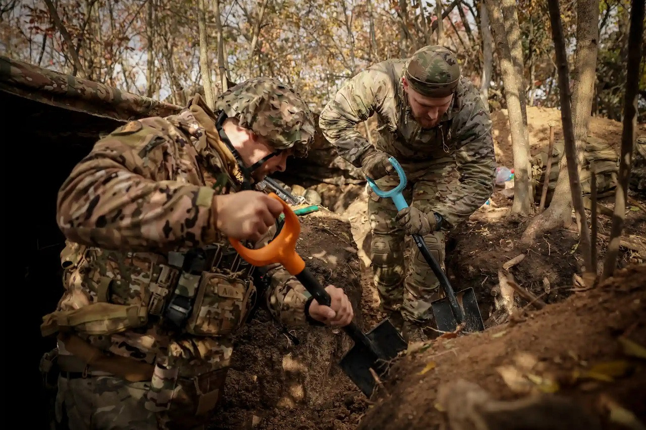 ukra trench 1.jpg