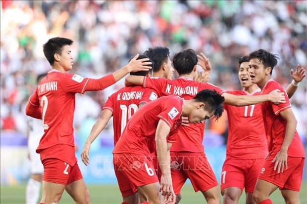 Vietnam bid farewell to Asian Cup with 2-3 defeat to Iraq in Group D’s last match hinh anh 1