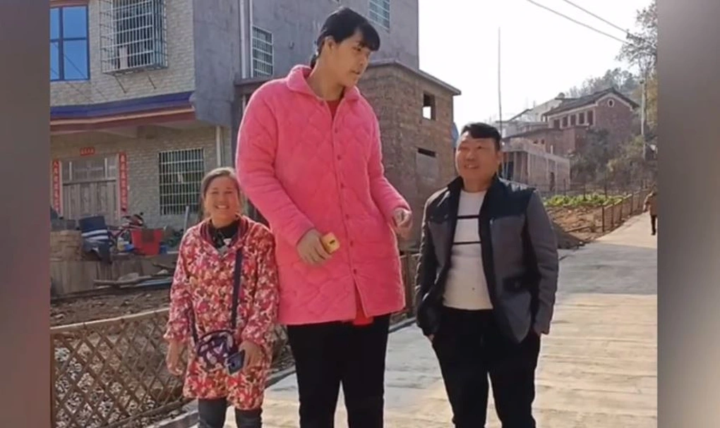 co gai khong lo 2.png