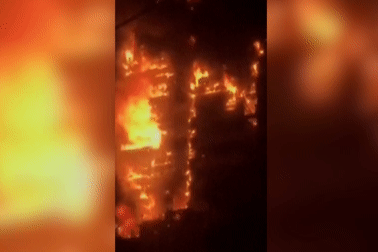 Khoảnh khắc ngon lửa bao trùm toàn bộ bệnh viện ở thủ đô của Iran