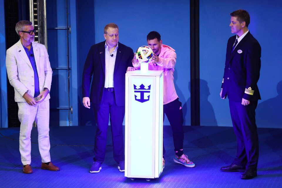 View - Lionel Messi đặt tên cho siêu du thuyền lớn nhất Thế giới