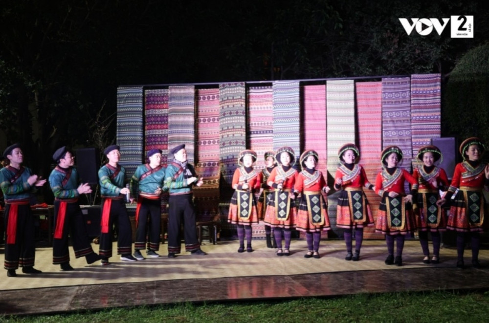 traditional tet activities recreated at thang long imperial citadel picture 9